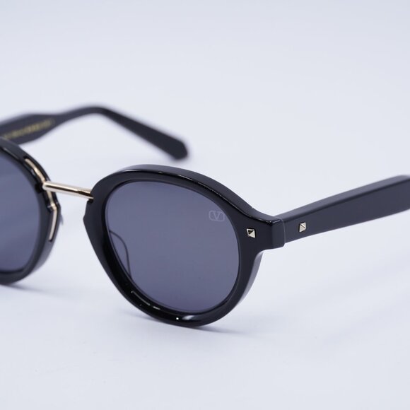 Valentino ESSENTIAL-IV VLS-132A Sunglasses Black Round Frame, Grey Lenses - Picture 2 of 11